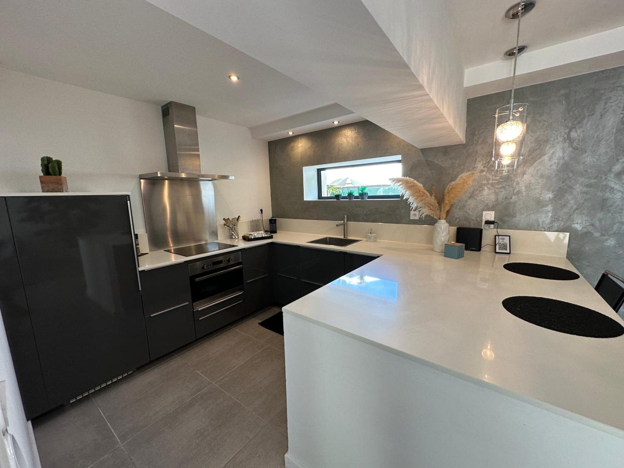 Maison Contemporaine Avec Piscine Privee Chauffee, Entre Plages Et Provence, Borne 11 Kw Istres Εξωτερικό φωτογραφία