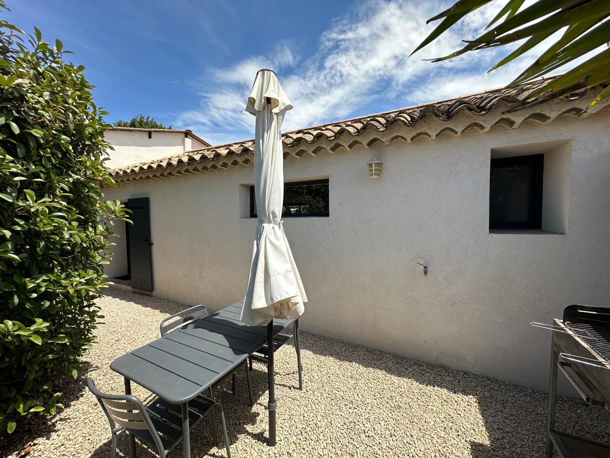 Maison Contemporaine Avec Piscine Privee Chauffee, Entre Plages Et Provence, Borne 11 Kw Istres Εξωτερικό φωτογραφία