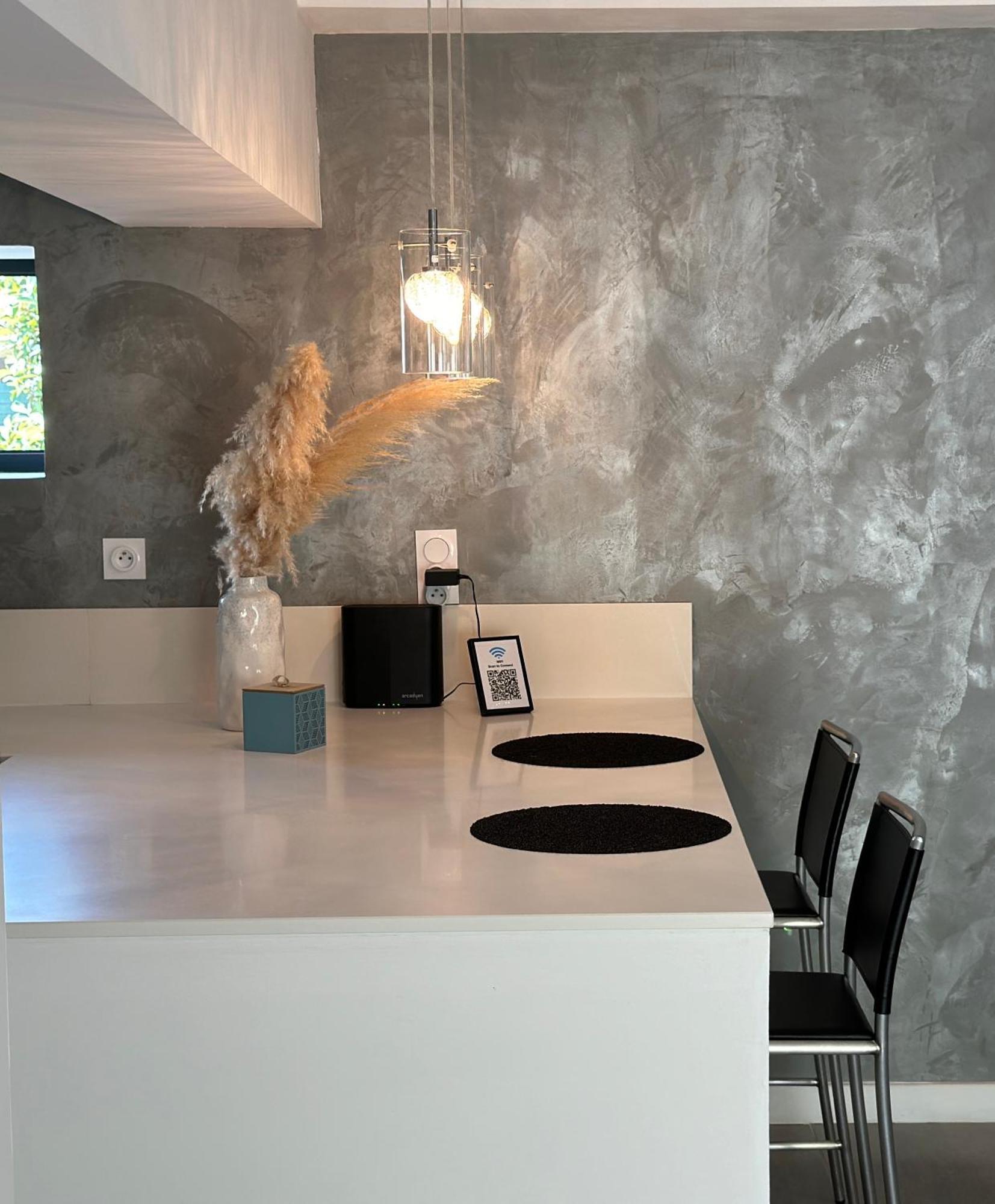 Maison Contemporaine Avec Piscine Privee Chauffee, Entre Plages Et Provence, Borne 11 Kw Istres Εξωτερικό φωτογραφία