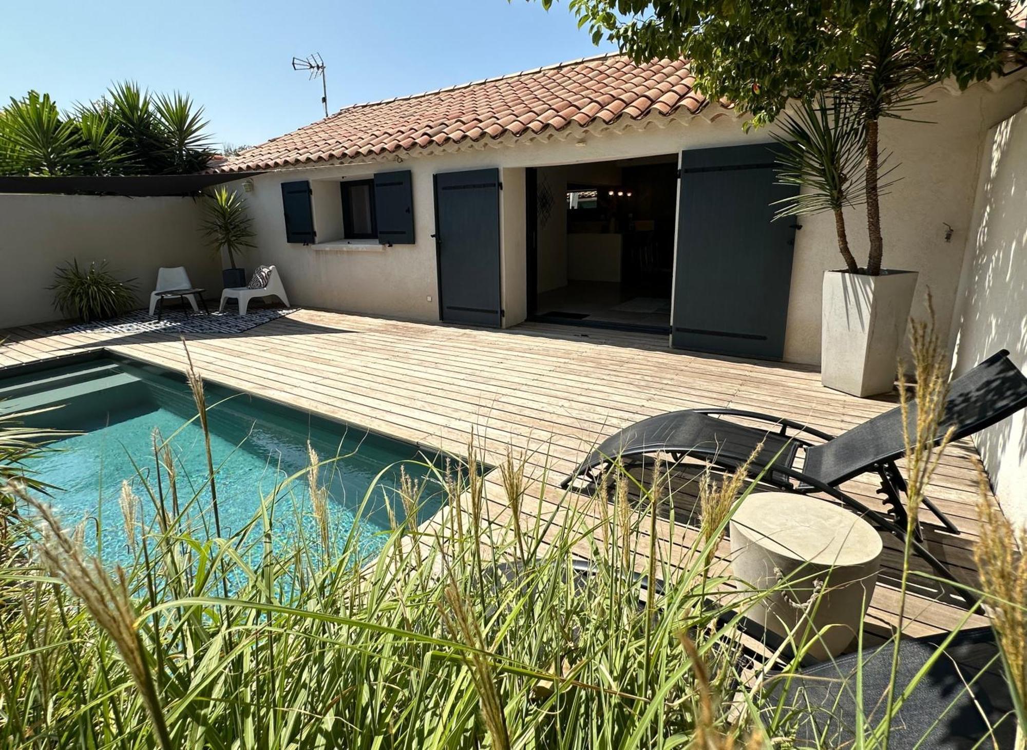 Maison Contemporaine Avec Piscine Privee Chauffee, Entre Plages Et Provence, Borne 11 Kw Istres Εξωτερικό φωτογραφία