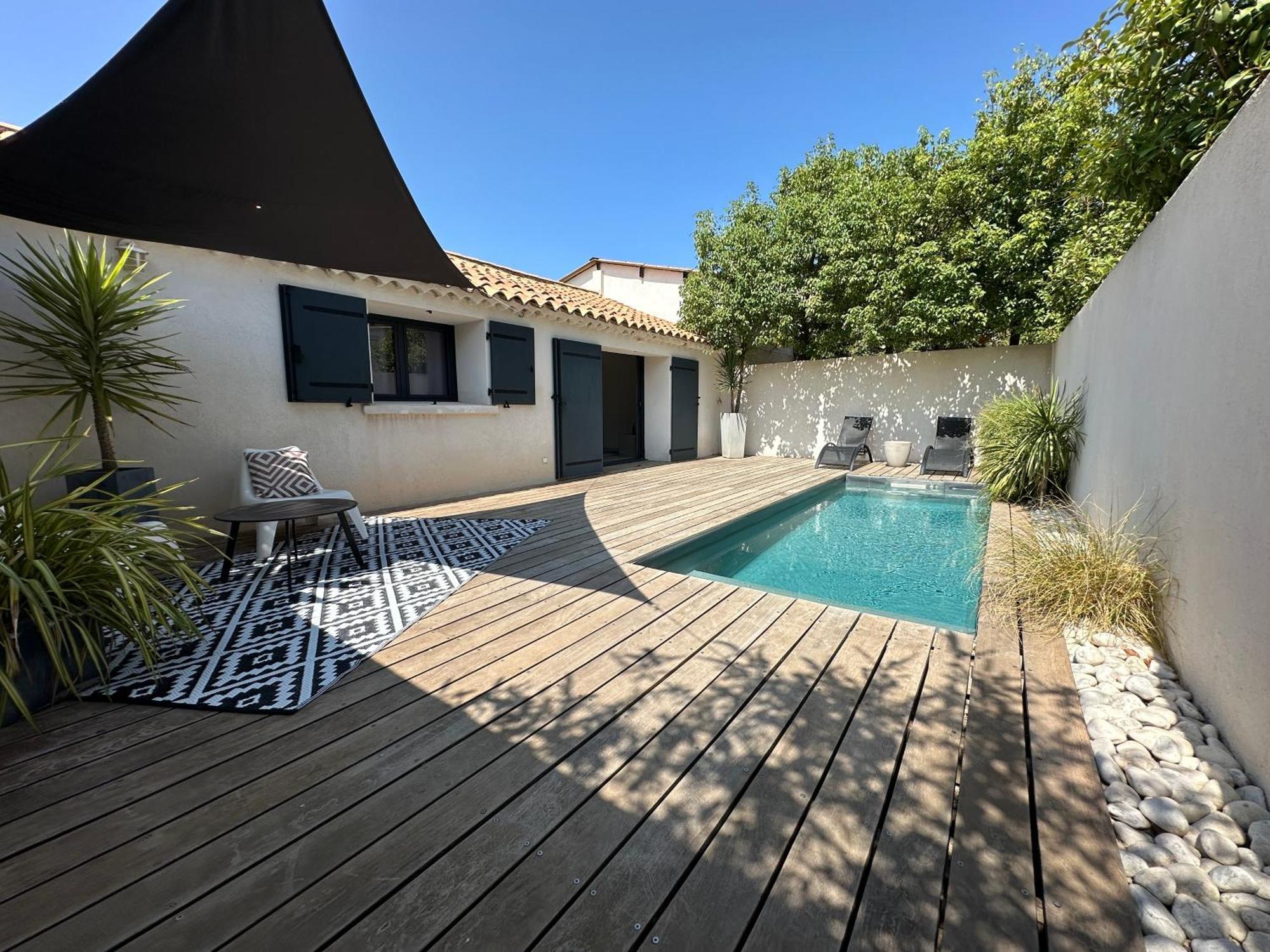 Maison Contemporaine Avec Piscine Privee Chauffee, Entre Plages Et Provence, Borne 11 Kw Istres Εξωτερικό φωτογραφία